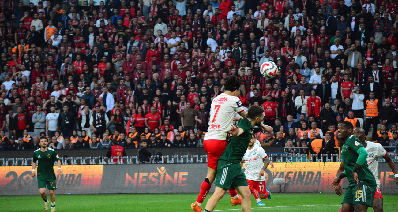 Çorum FK'dan tarihi başarı! Süper Lig'e yükselen son takım belli oldu