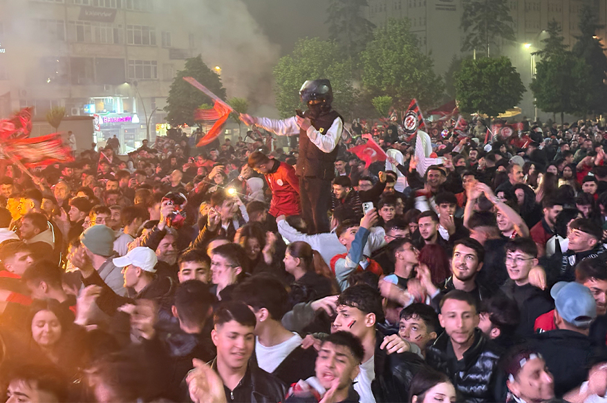 Çorum’da binlerce vatandaştan Süper Lig sevinci