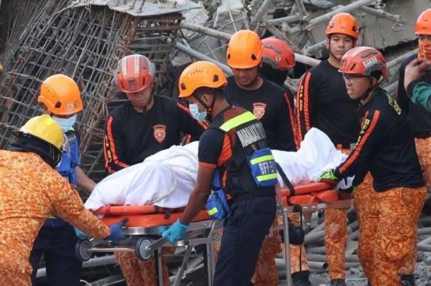 Filipinler'de inşaat halindeki bina çöktü: 1 ölü, 22 kişi enkaz altında