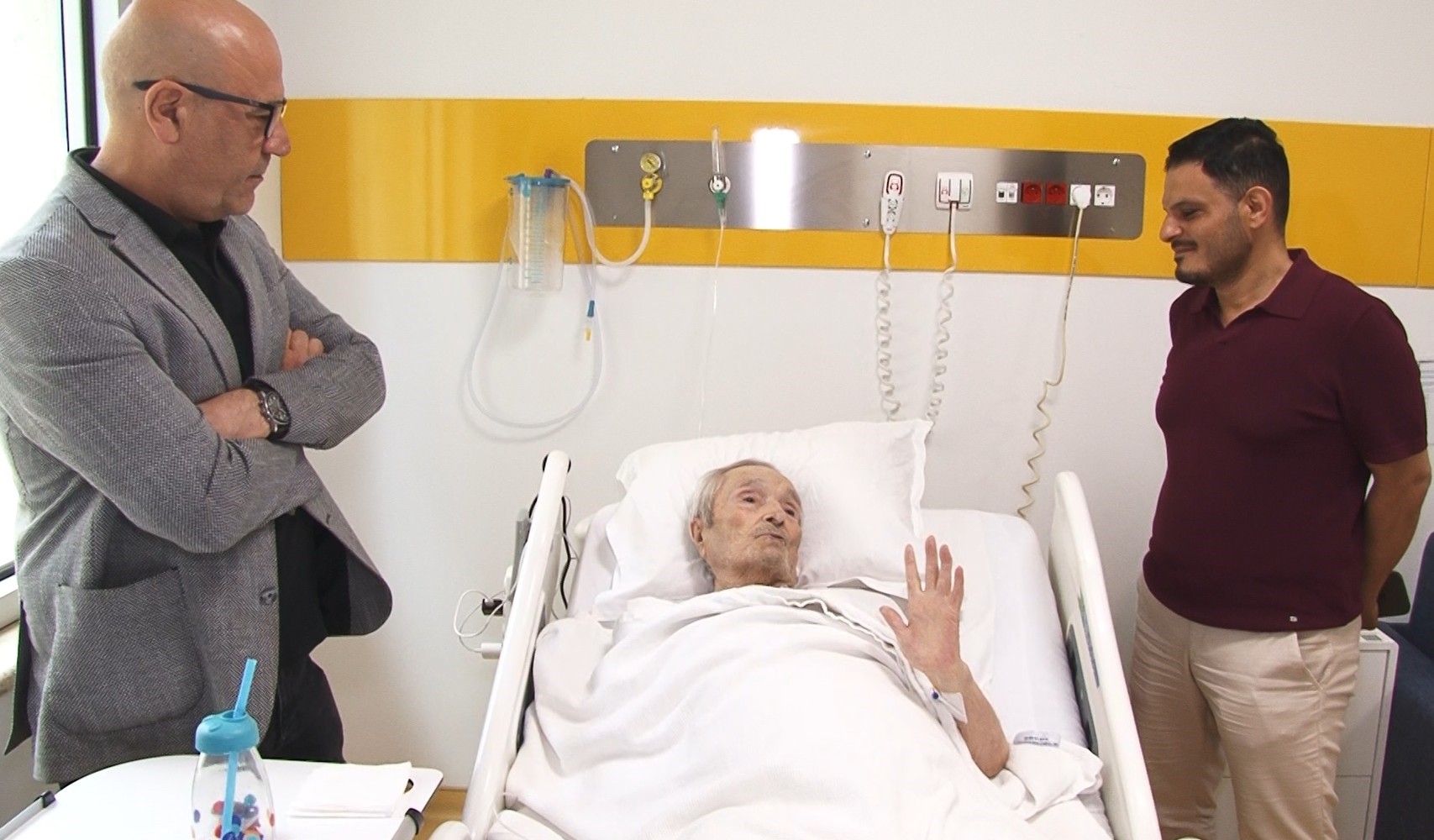 18 yıldır nakil kalbiyle yaşıyor: Üç bypasslı hastaya riskli pil operasyonu