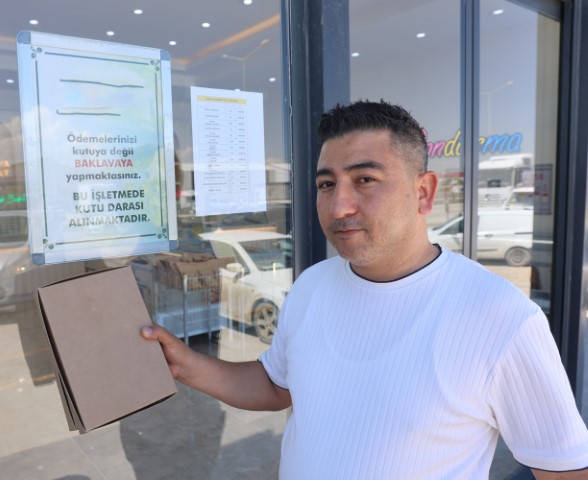 Baklava alırken kutuya para ödememek isteyenlere ‘Dara’ uyarısı