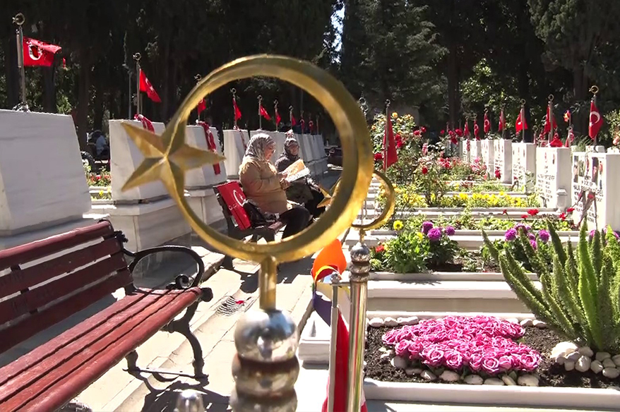 Edirnekapı Şehitliği’nde bayram ziyareti