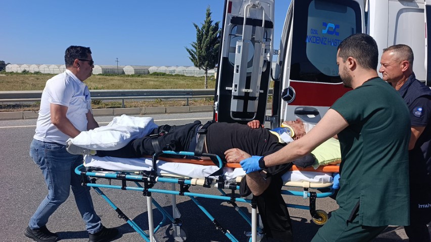 Futbolcu Furkan Perker bayram tatili yolunda ailesiyle kaza geçirdi: 5 yaralı