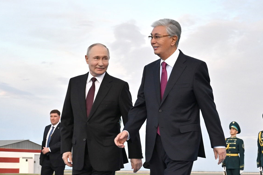 Putin resmi ziyaret için Kazakistan’da