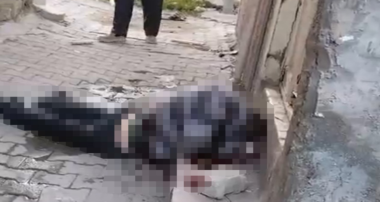 Siirt’te bir kişi evinin önünde ölü bulundu. Şüpheli ölüm üzerine polis ekipleri inceleme başlattı.