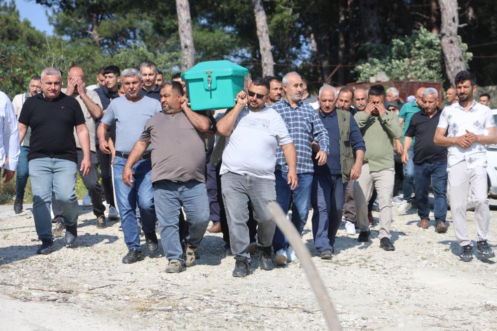Madde bağımlısı cani baba, boğarak öldürdüğü 3 yaşındaki Poyraz’ı parçalara ayırdı