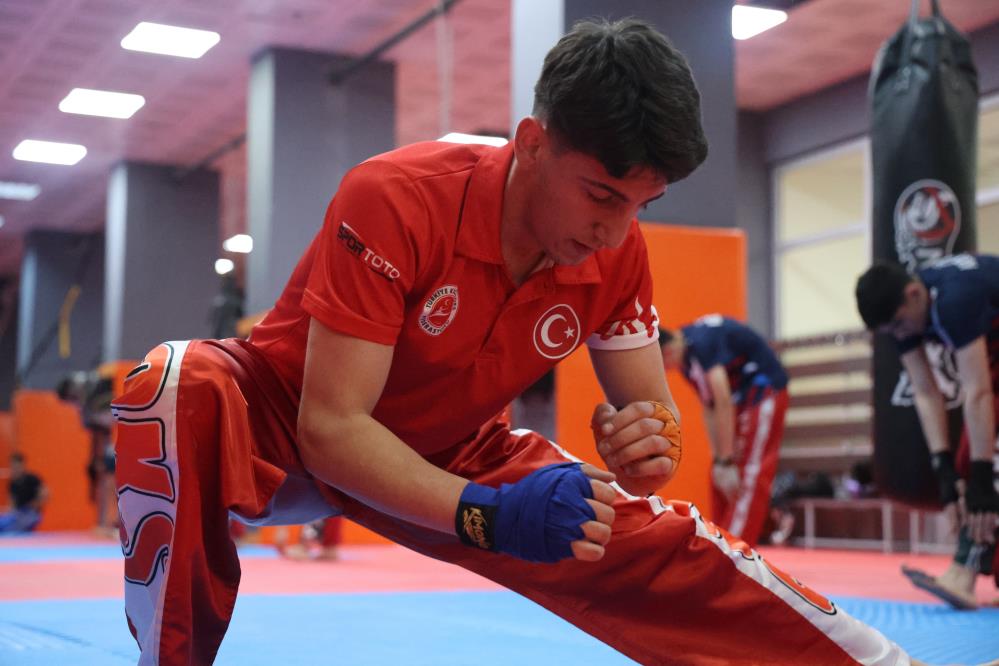 Sanayide kaportacı, ringde dünya şampiyonu