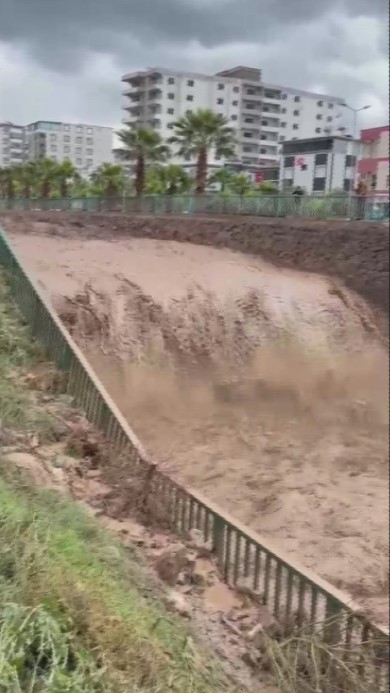 Osmaniye’de aynı gün içerisinde ikinci defa sel felaketi yaşadı