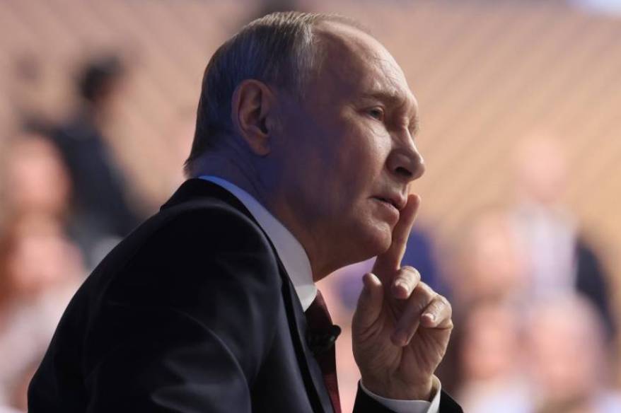Putin: "İHA'nın Rusya’ya ait olduğunu söylemek için henüz erken"