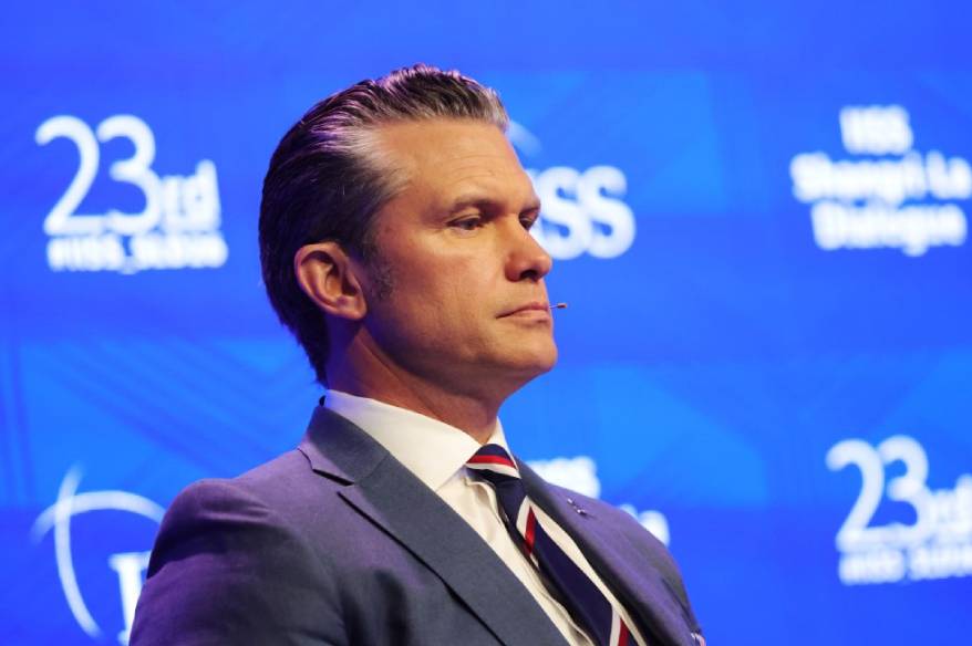 Hegseth: "Gerekirse İran'a yönelik saldırıları yeniden başlatmaya hazırız"
