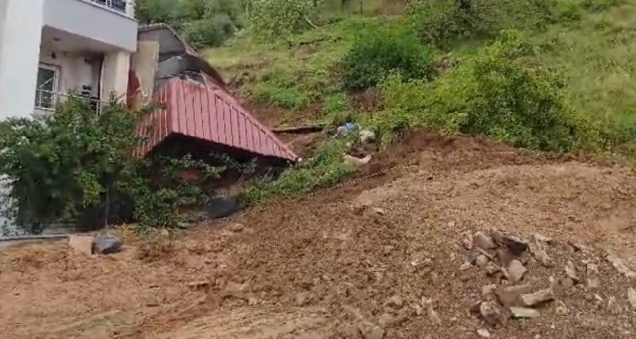 Haliç Köprüsü’nde gençlerin tehlikeli atlayışı kamerada