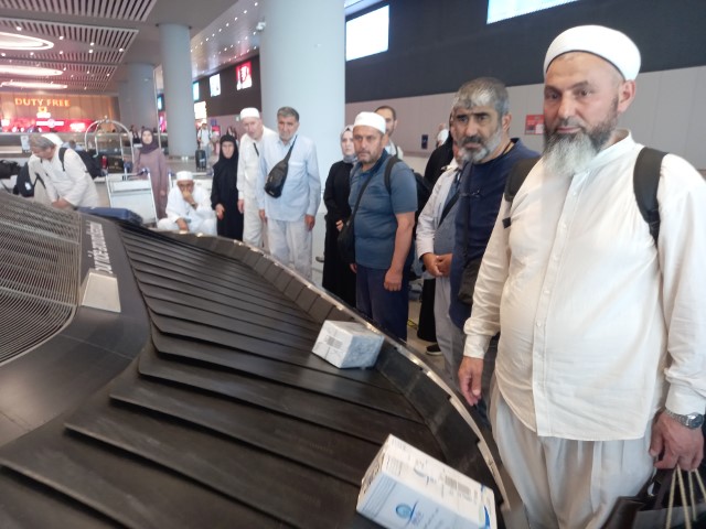 Hacılar kutsal topraklardan yurda dönmeye başladı