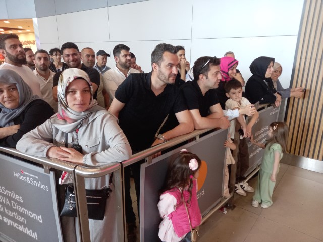 Hacılar kutsal topraklardan yurda dönmeye başladı