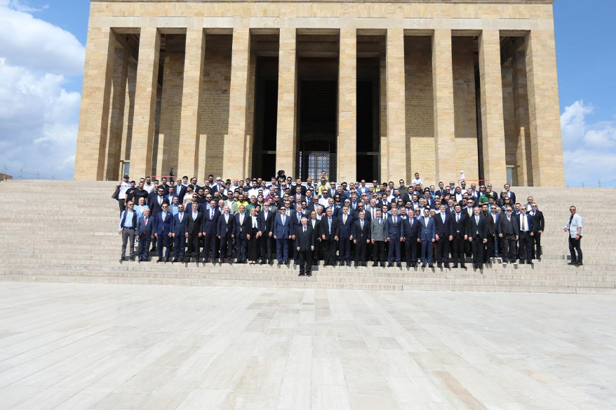 Aziz Yıldırım, Anıtkabir’i ziyaret etti