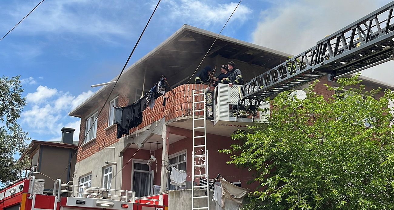 Kocaeli’de korkutan yangın: Balkonda mahsur kalan anne ve bebeği itfaiye kurtardı