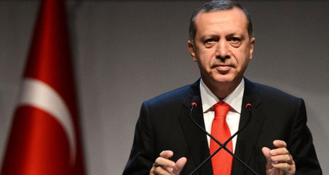 Cumhurbaşkanı Erdoğan ve Başbakan Davutoğlu, Milli Takım&#039;ı kutladı