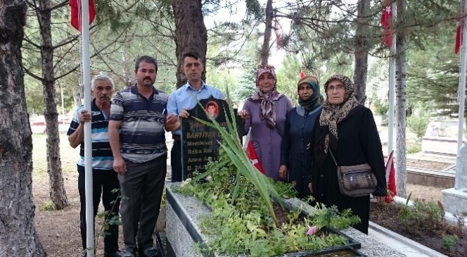 Şehit Astsubay Bahtiyar Ceylan Mezar Başında Anıldı