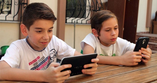 Sosyal medyada en büyük tehlike sanal zorbalık ve cinsel istismar