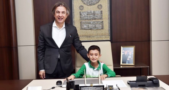 Başkan Demircan, koltuğunu öğrencilere bıraktı