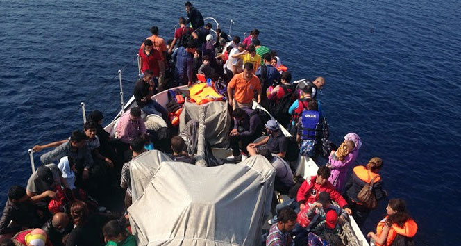 Sığınmacılar tekbir getirerek Yunanistan’a gitti