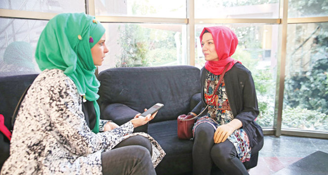 Kolsuz ressam Semra Çelik'in gurur dolu hikayesi