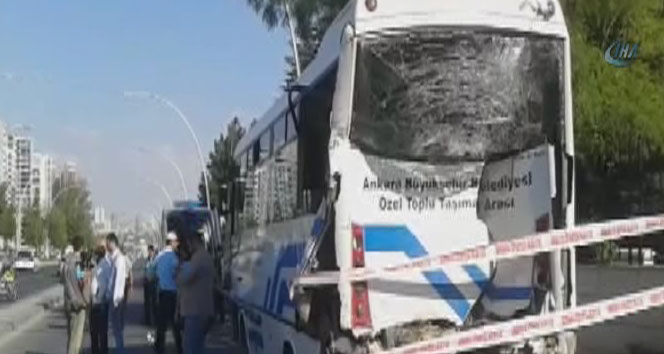 Ankara&#039;da kamyon ile özel halk otobüsü çarpıştı