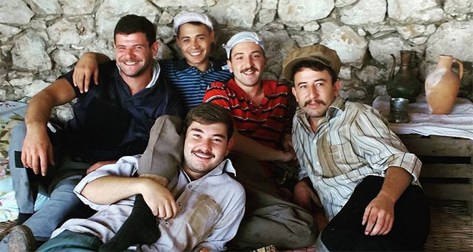 Bozdoğanlı Emrah, Cem Yılmaz’la aynı filmde