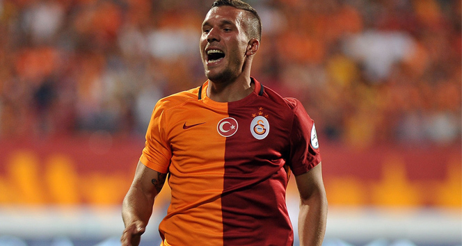 Podolski&#039;den Fenerbahçe&#039;ye &#039;Adana Kebab&#039; göndermesi