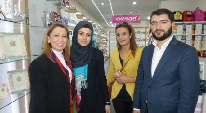 Milletvekilleri Seçim Çalışmalarını Sürdürüyor