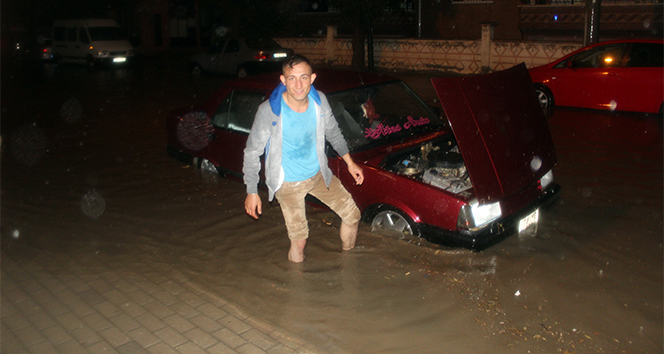 Karaman&#039;da sağanak yağış etkili oldu