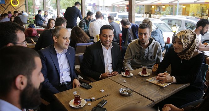 Gençlik Bakanı Kılıç, gençlerle sohbet etti