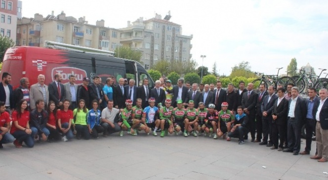 Uluslararası Konya Torku Mevlana Bisiklet Turu'nun Karaman Etabı Yapıldı