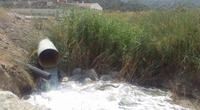 Türkiye Ve KKTC'yi Denizin Altından Bağlayan Asrın Projesi'nde İlk Su Adaya Ulaştı