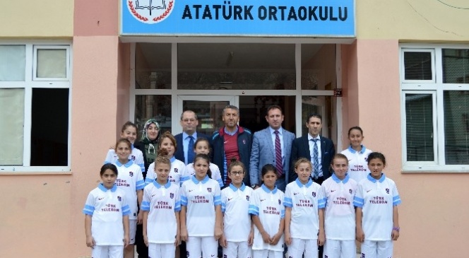 Torul'da Trabzonspor Sevgisi Aşılanmaya Devam Ediyor