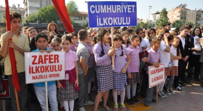 Atatürk'ün Nazilli'ye Gelişi Törenlerle Kutlandı