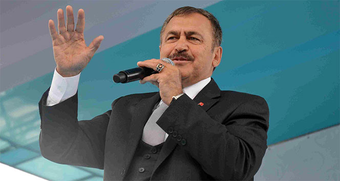 Bakan Eroğlu: &#039;Onlar konuşur, AK Parti yapar&#039;