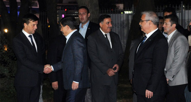 Başbakan Davutoğlu’na davullu zurnalı karşılama