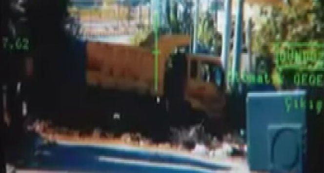 HDP'li belediyeye ait bomba yüklü kamyon böyle patlatıldı