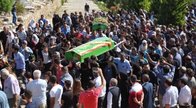 Ankara'daki Patlamada Ölen 3 Kişi Alanya'da Toprağa Verildi