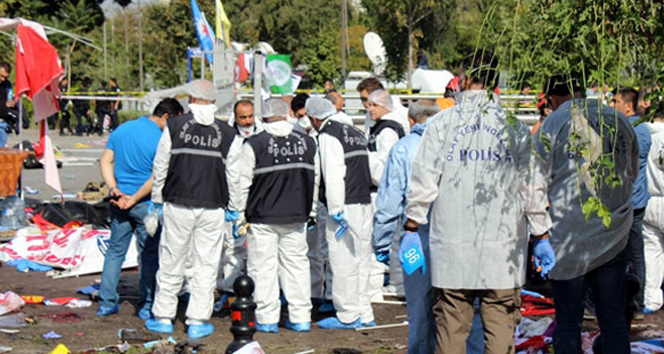 Patlamada yaralanan öğretmen hayatını kaybetti