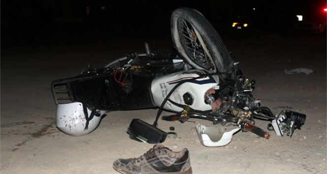 Motosikletler iş makinesine çarptı: 1 ölü, 1 yaralı