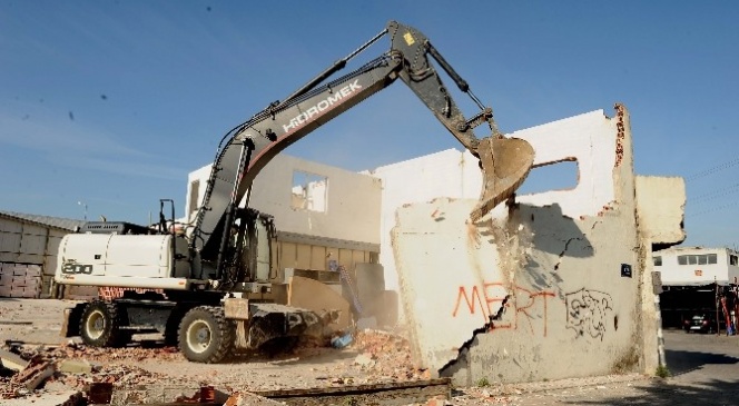 Karşıyaka'da Kaçak Yapılara Göz Açtırılmıyor