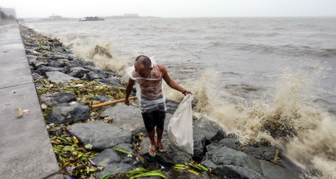 Filipinleri tayfun vurdu