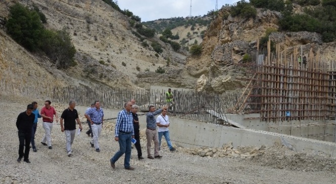 DSİ'den Korkuteli Bingeçit Deresine Altın Kelepçe