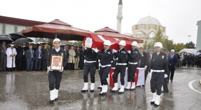 Şehit Polis Son Yolculuğuna Uğurlandı