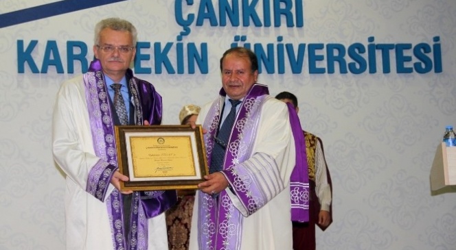 Çankırı Valisi Vahdettin Özcan'a Fahri Doktara Verildi