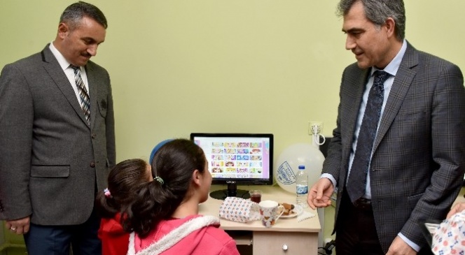 Gümüşhane Emniyeti Geleceğin Yıldızları İçin Teknoloji Sınıfı Oluşturdu