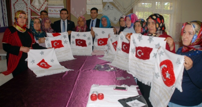 Kadın kursiyerlerden asker ve polise anlamlı destek