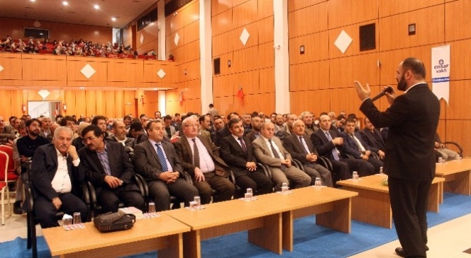 Gümüşhane'de Namazla Diriliş Konferansı