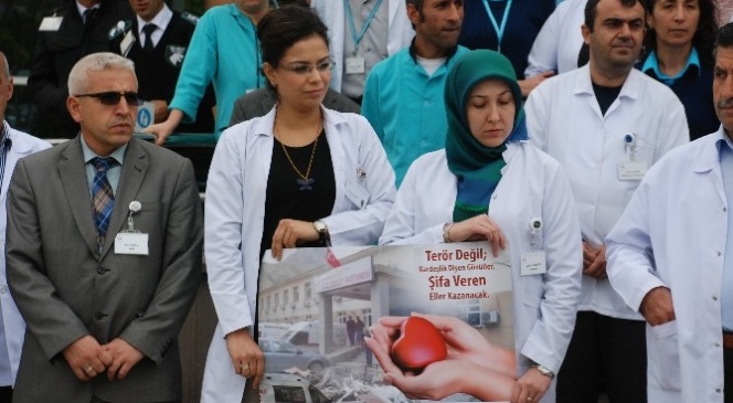 Sağlık Çalışanlarından Teröre Tepki Eylemi